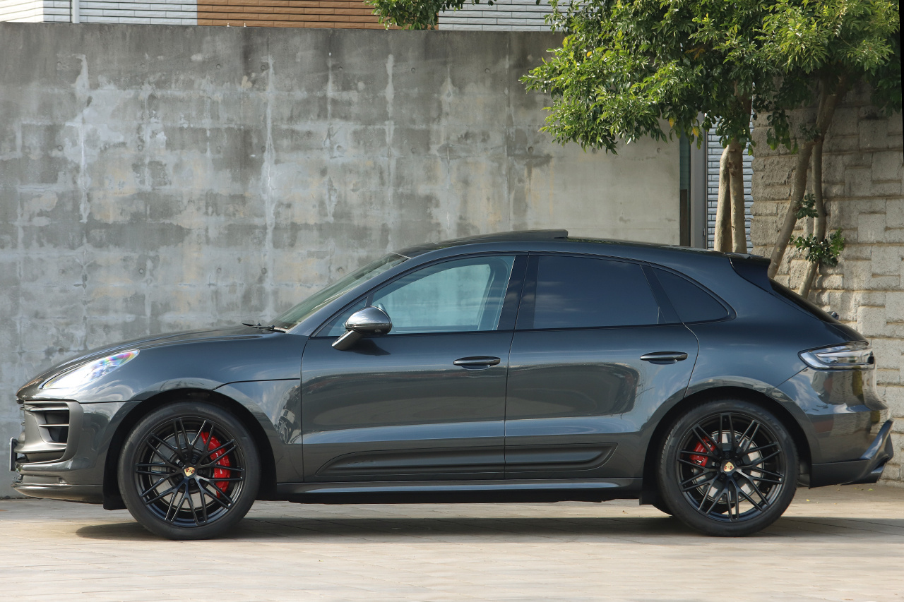 2022 Porsche MACAN null