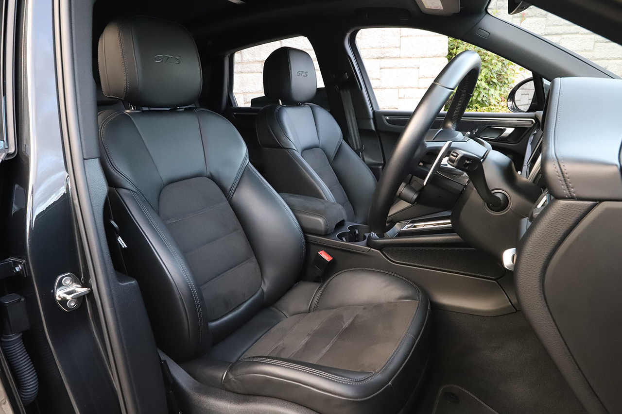 2022 Porsche MACAN null