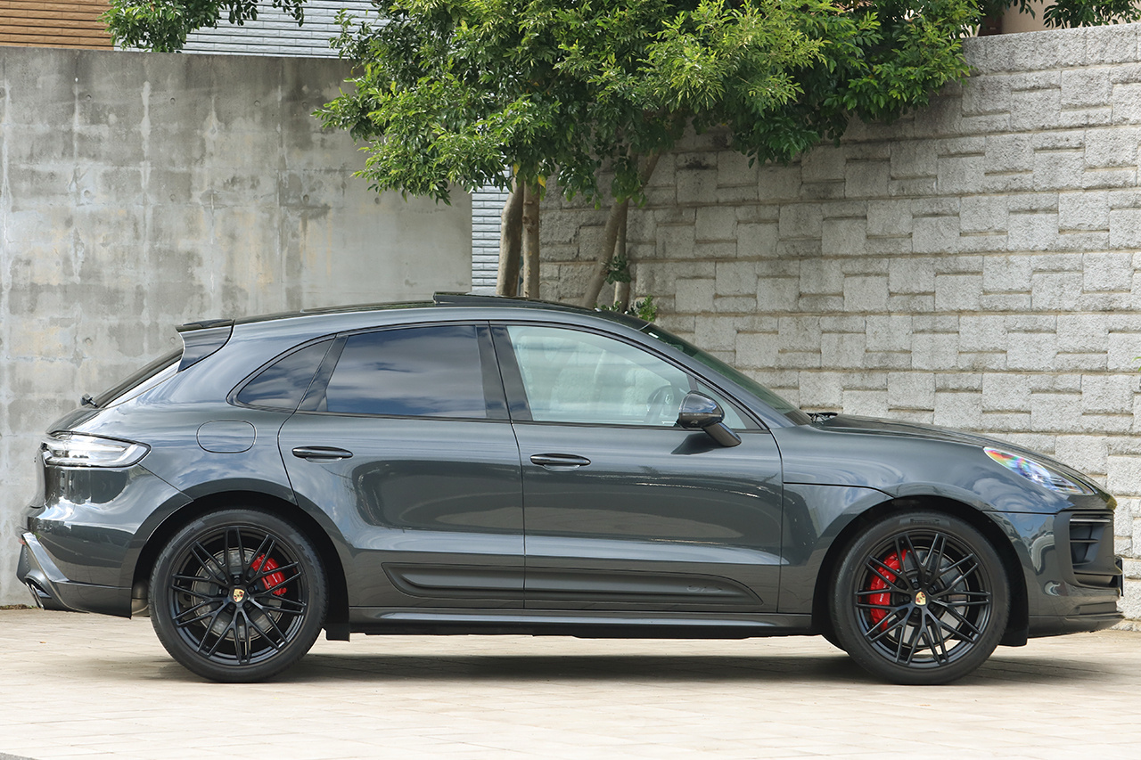 2022 Porsche MACAN null