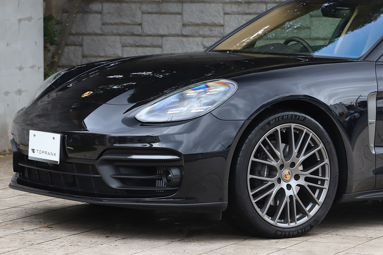 2023 Porsche PANAMERA null