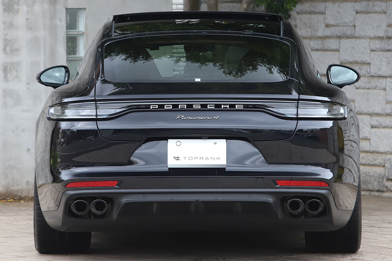 2023 Porsche PANAMERA null