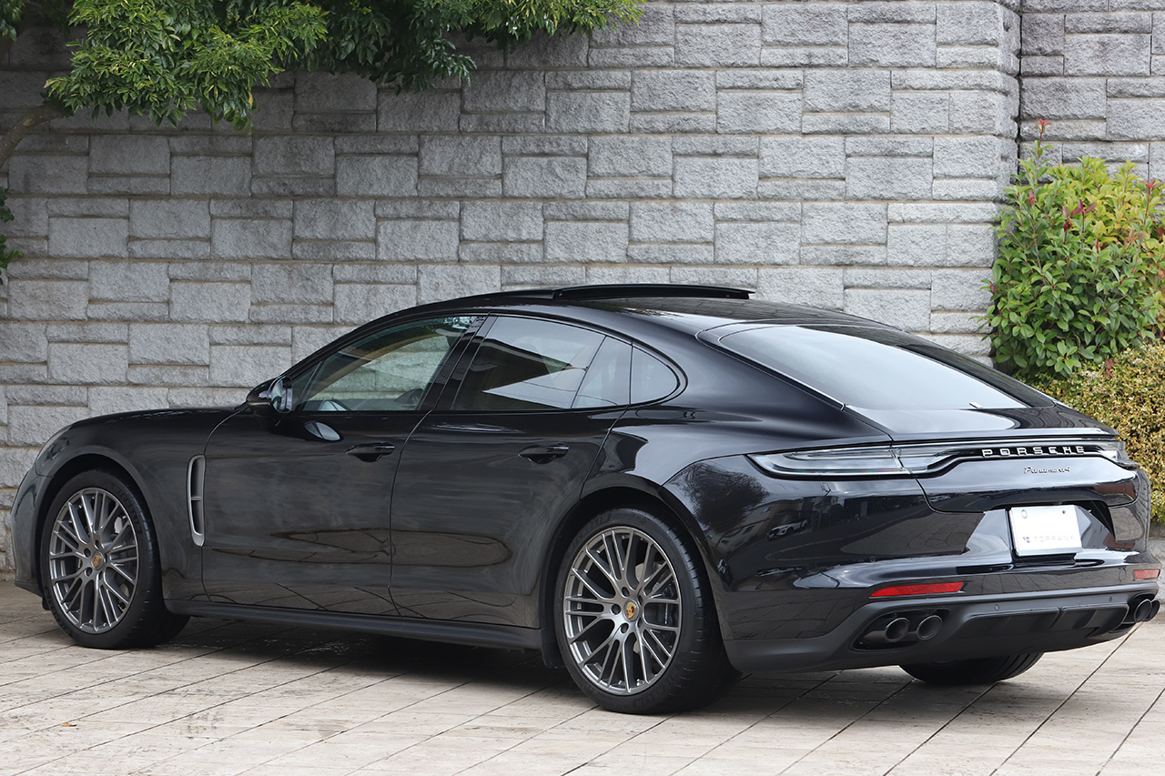2023 Porsche PANAMERA null