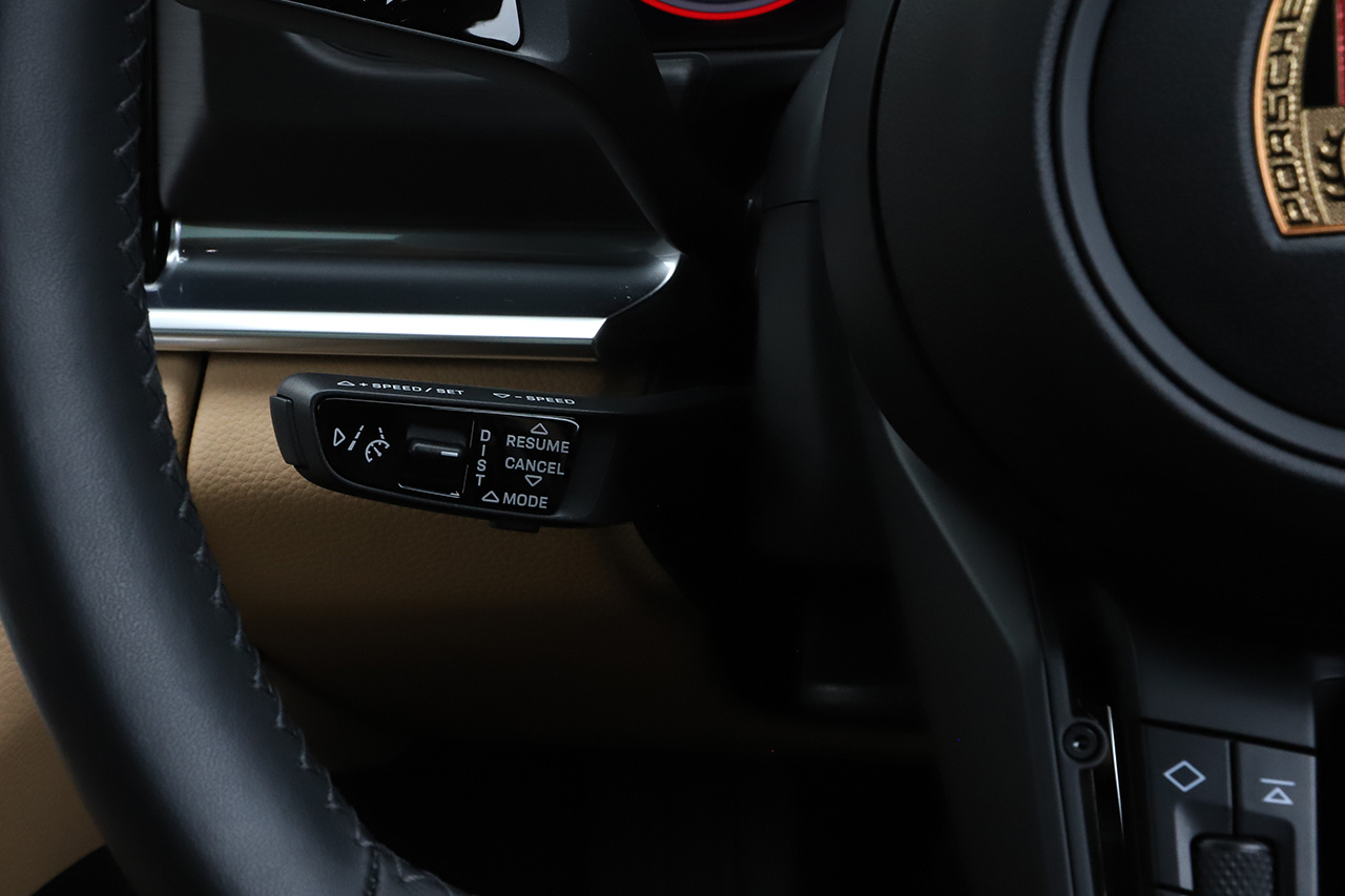 2023 Porsche PANAMERA null