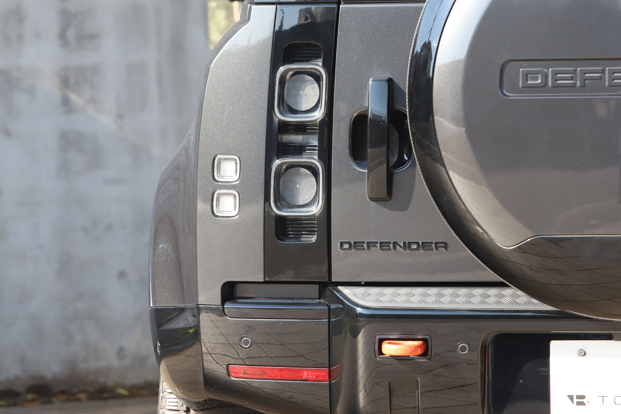 2023 Land Rover DEFENDER 