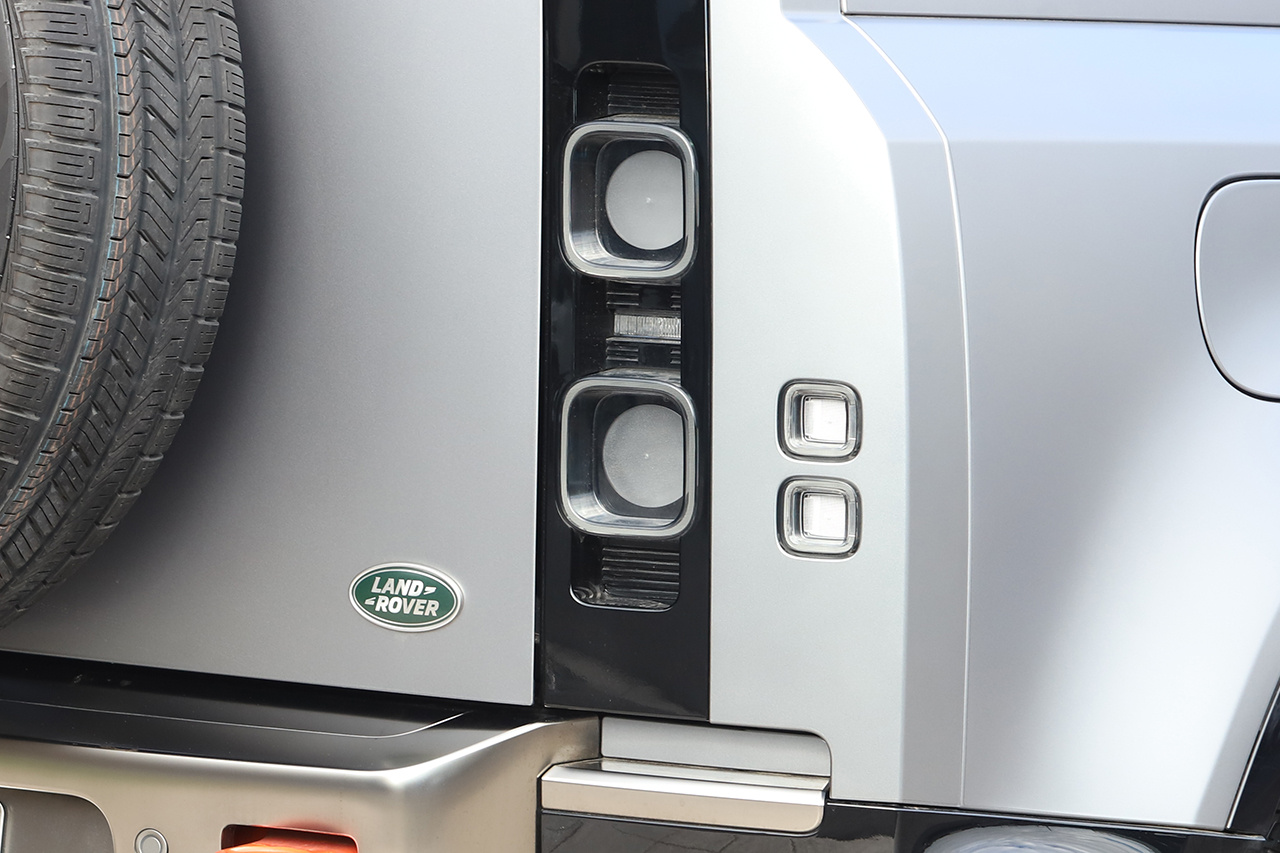 2023 Land Rover DEFENDER 