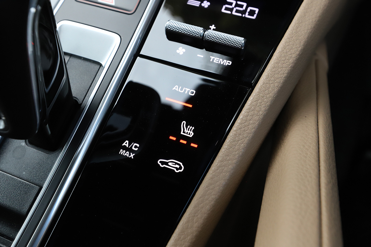 2019 Porsche CAYENNE 