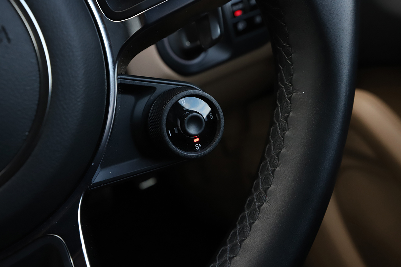 2019 Porsche CAYENNE 