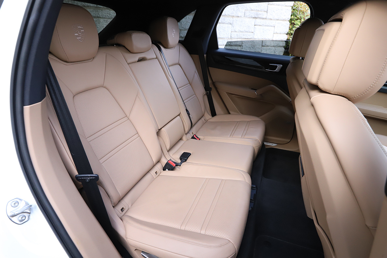 2019 Porsche CAYENNE 