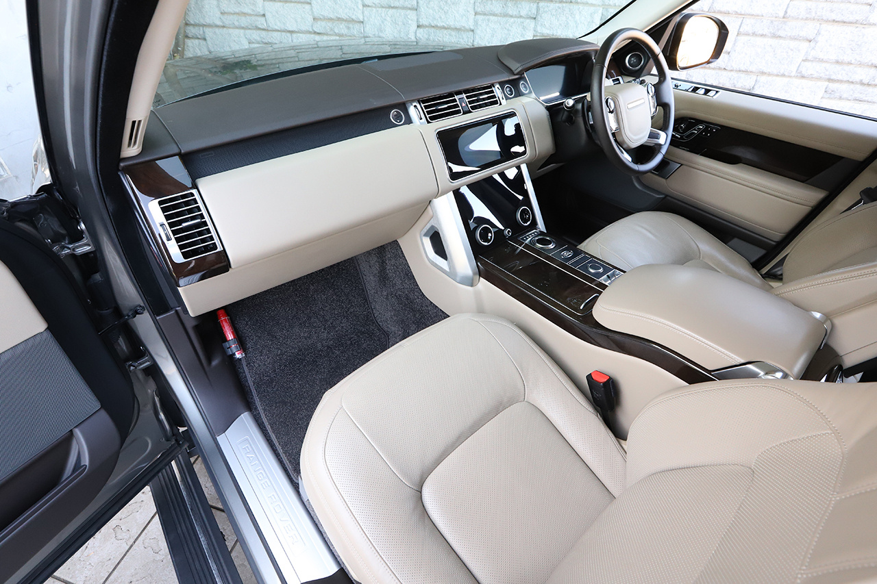 2018 Land Rover RANGE ROVER 