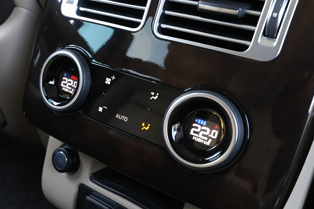 2018 Land Rover RANGE ROVER 