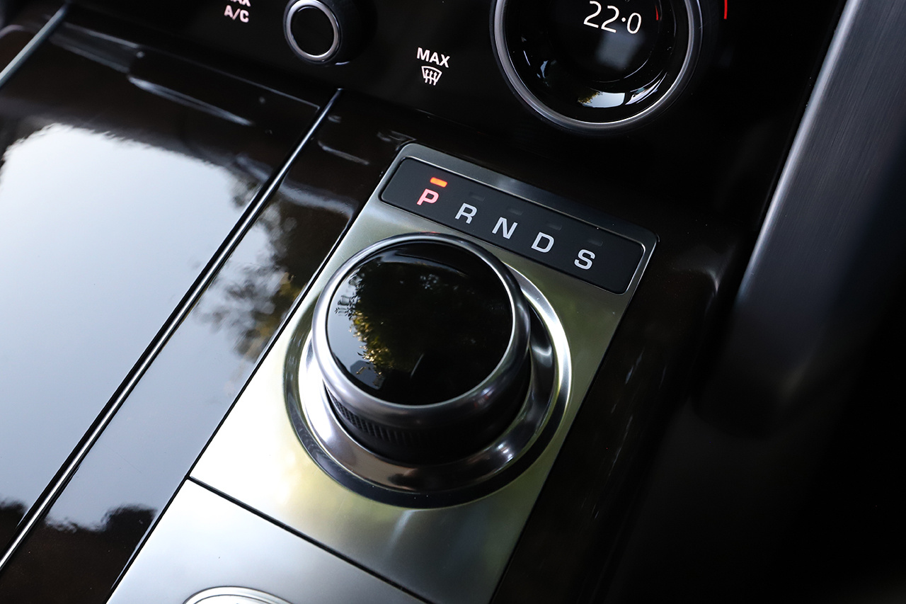 2018 Land Rover RANGE ROVER 