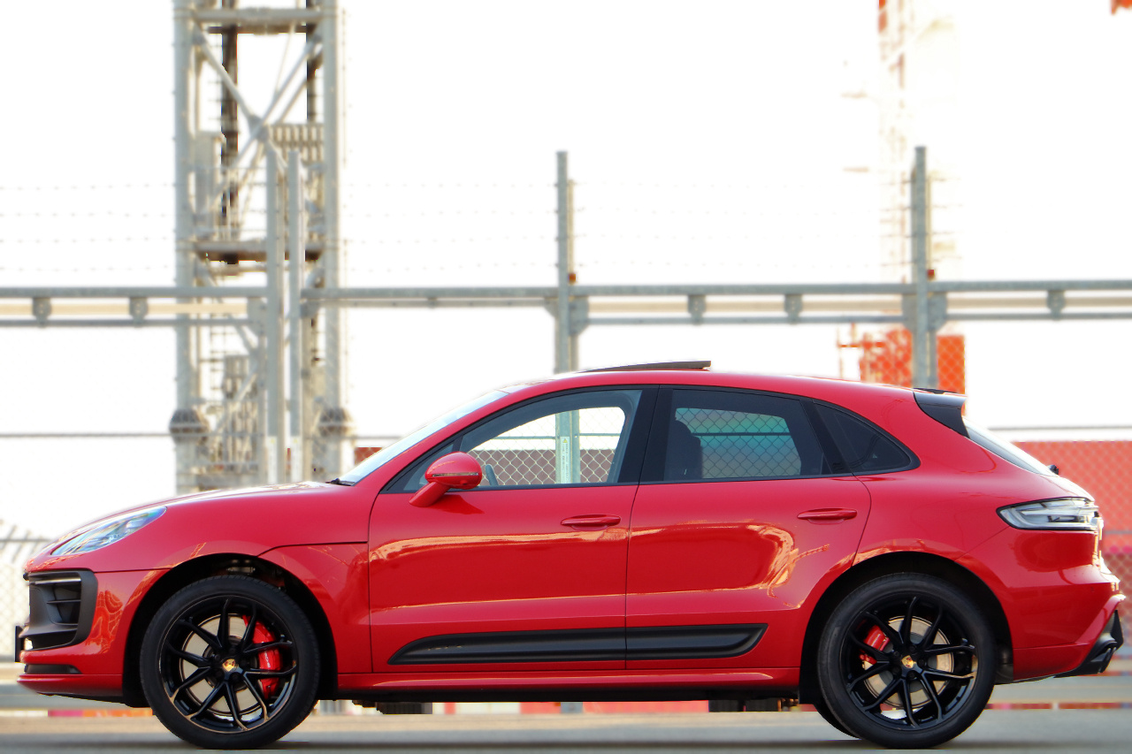 2022 Porsche MACAN 