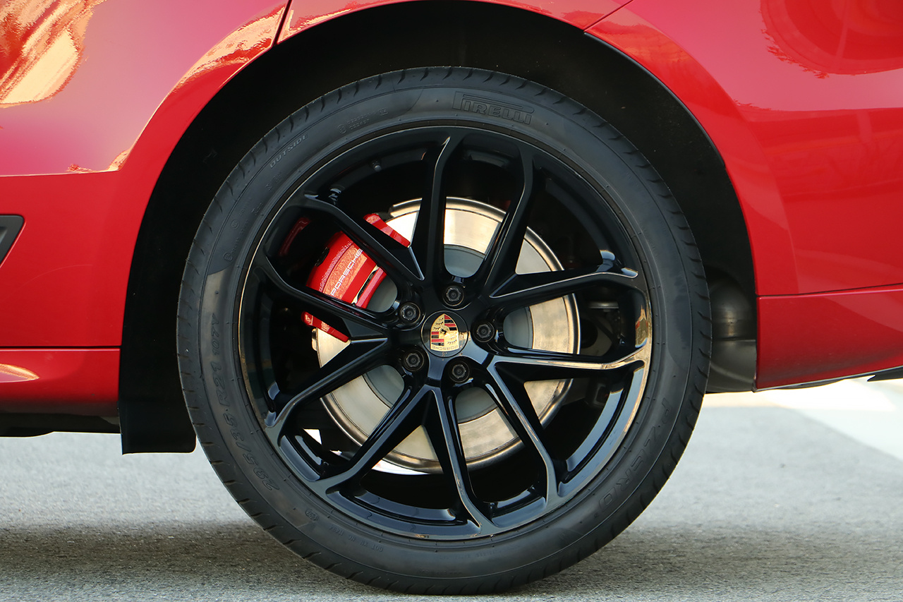 2022 Porsche MACAN 