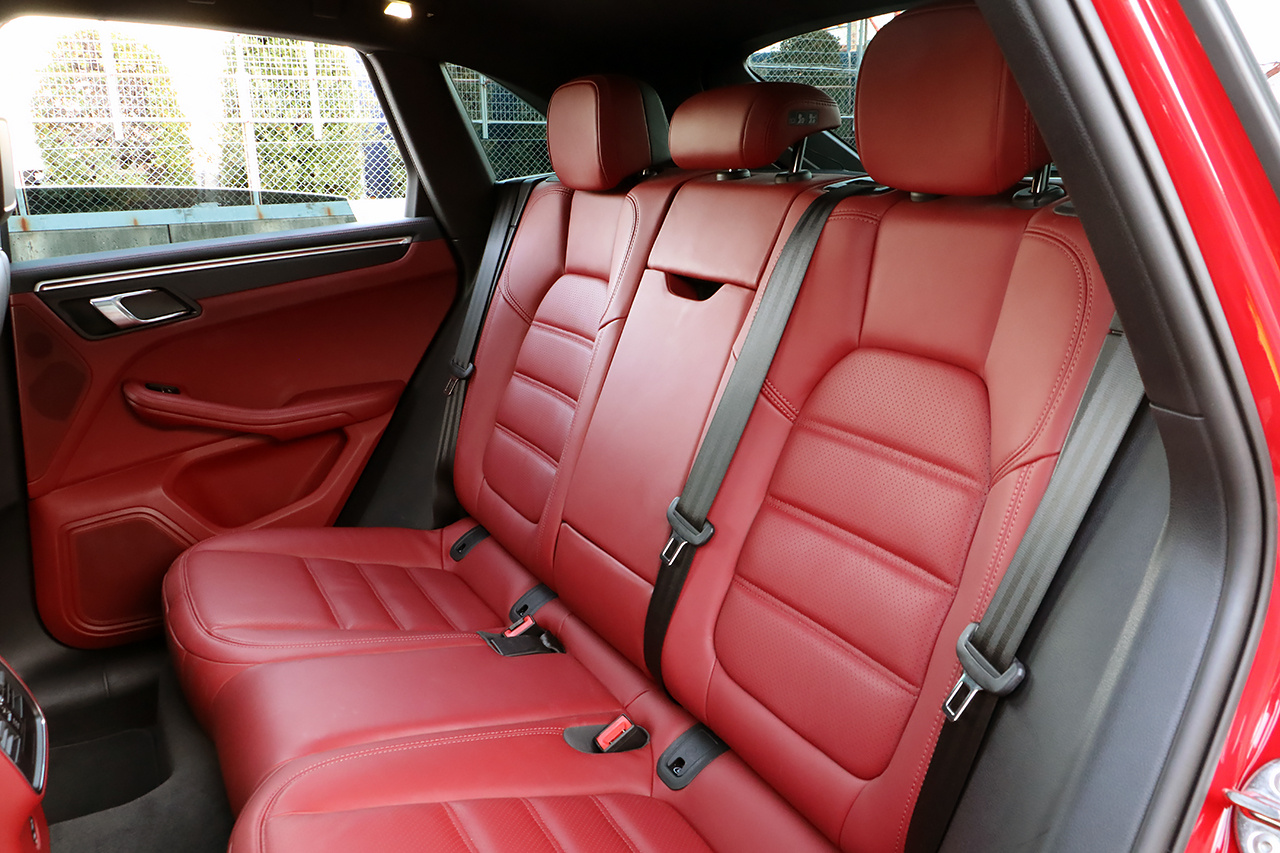 2022 Porsche MACAN 