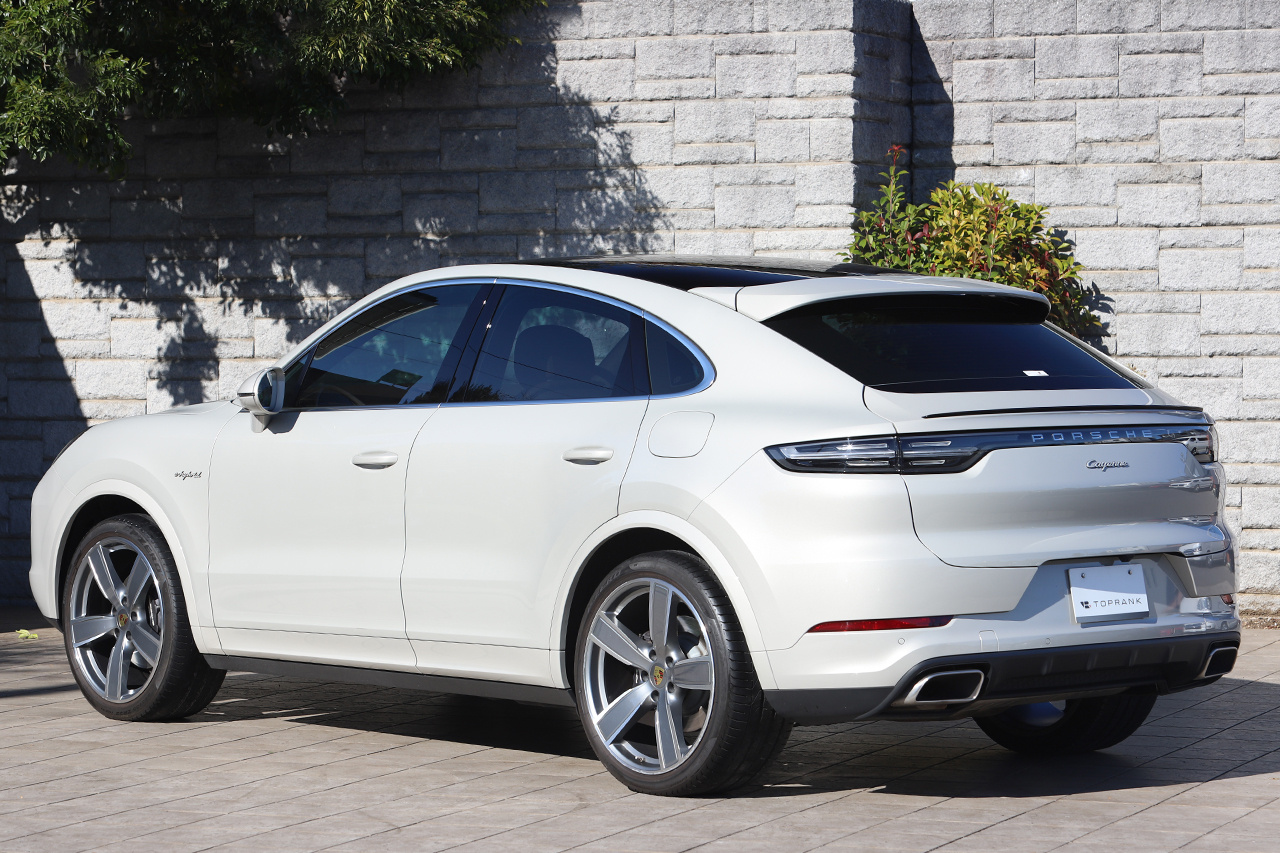 2021 Porsche CAYENNE null