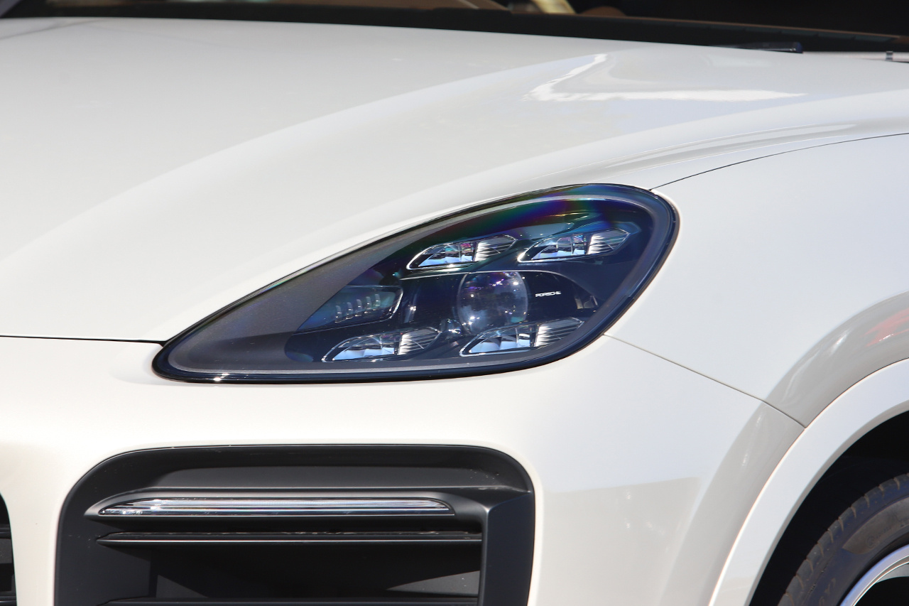 2021 Porsche CAYENNE null