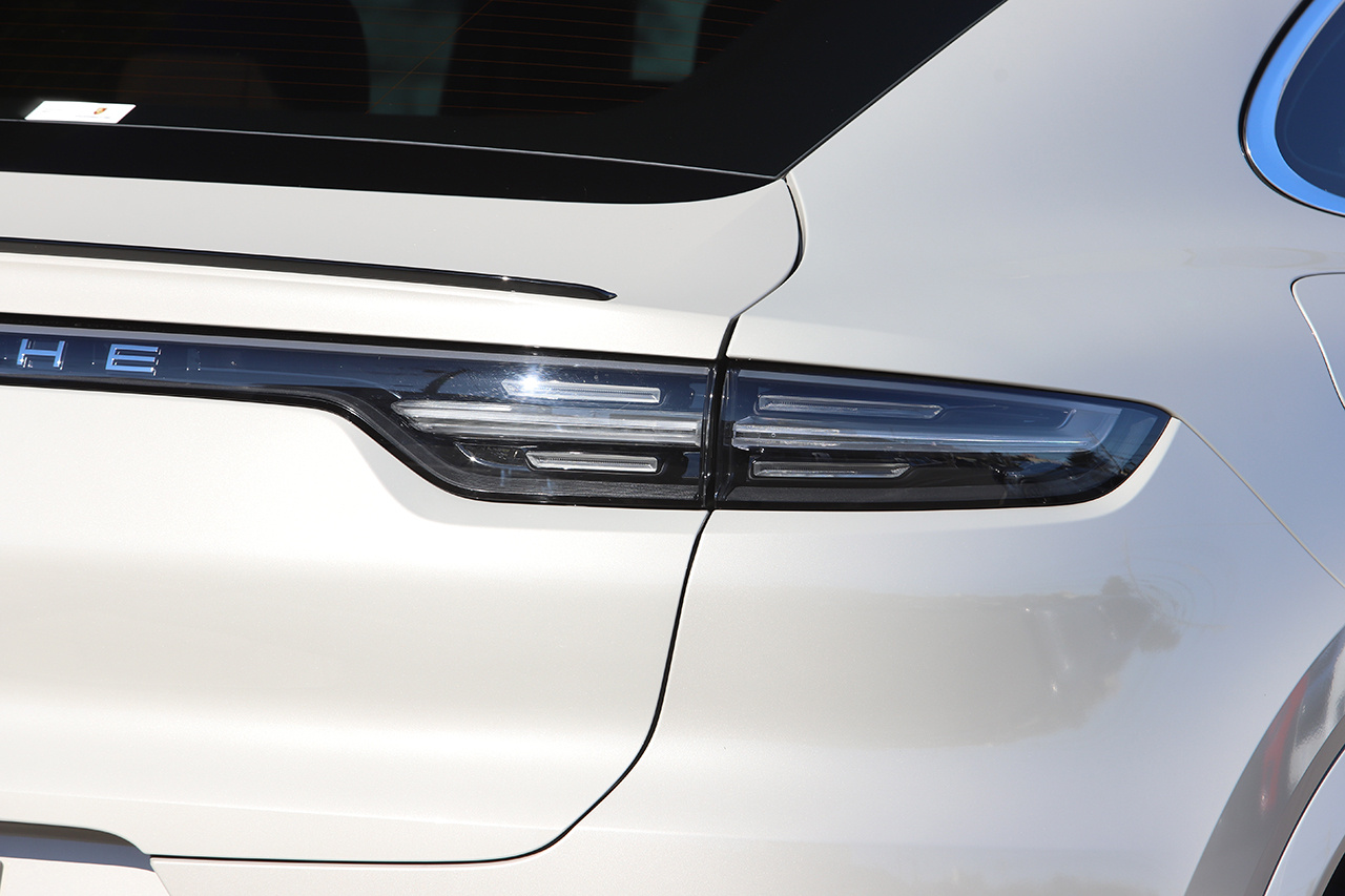 2021 Porsche CAYENNE null