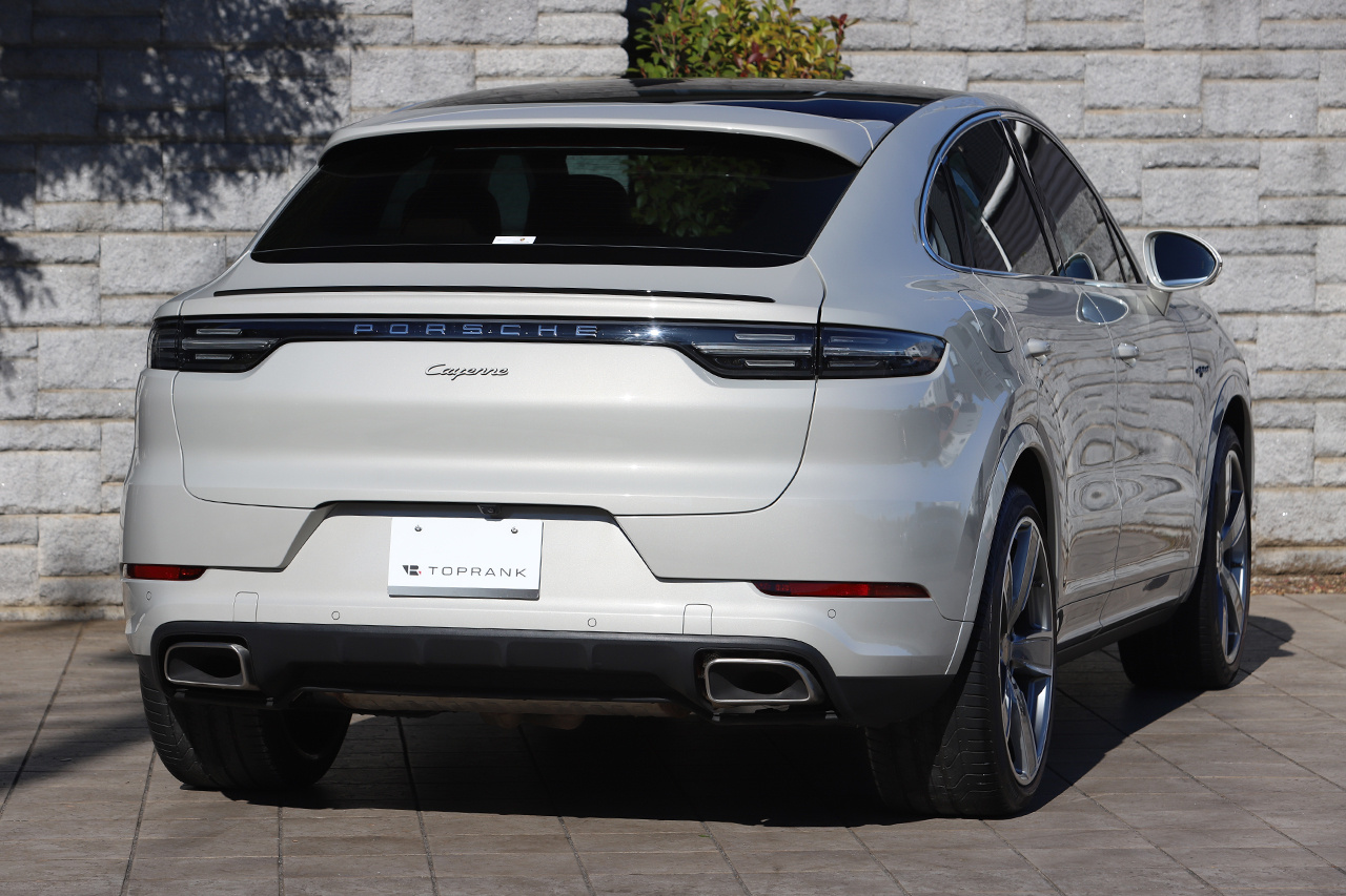2021 Porsche CAYENNE null