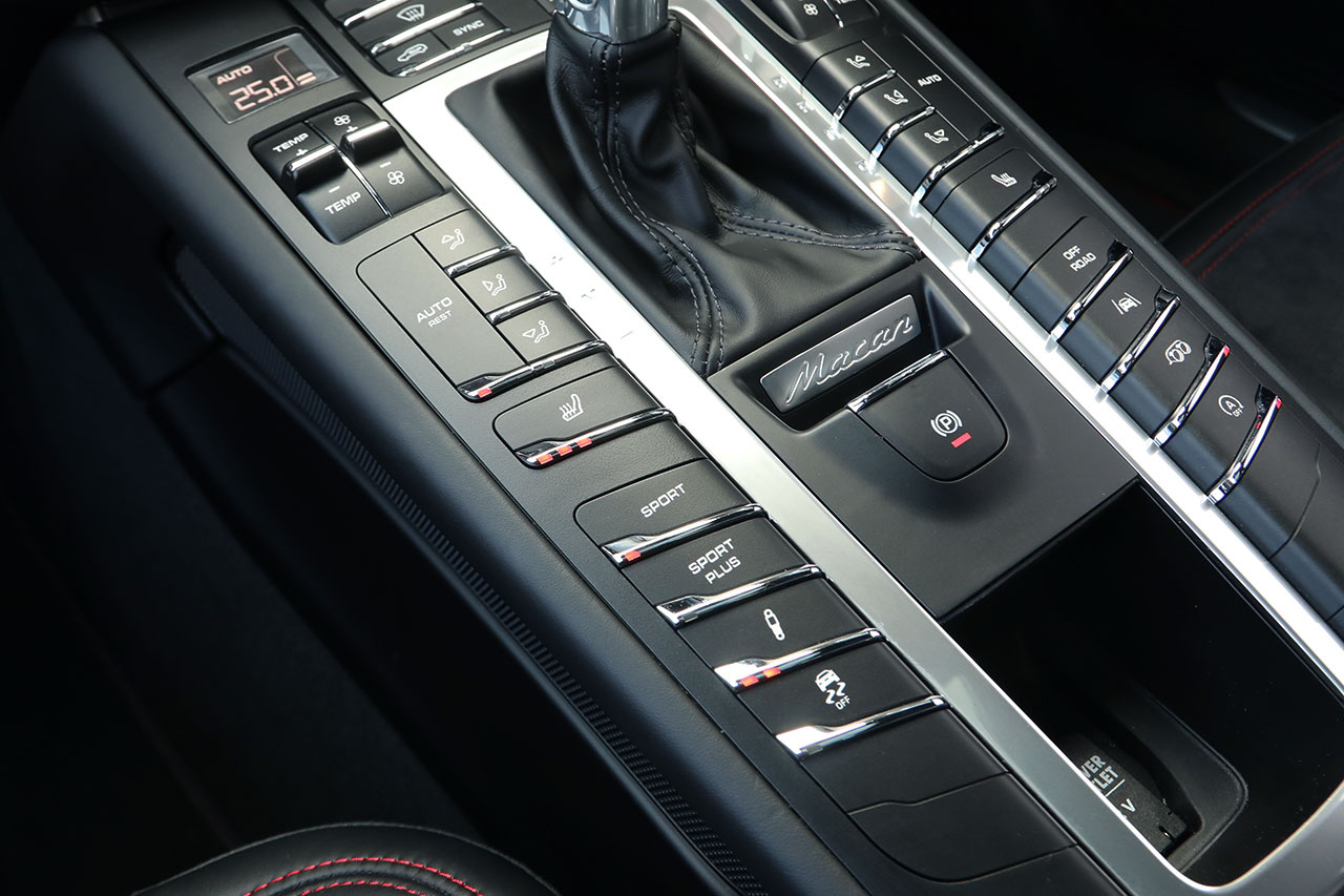 2018 Porsche MACAN null