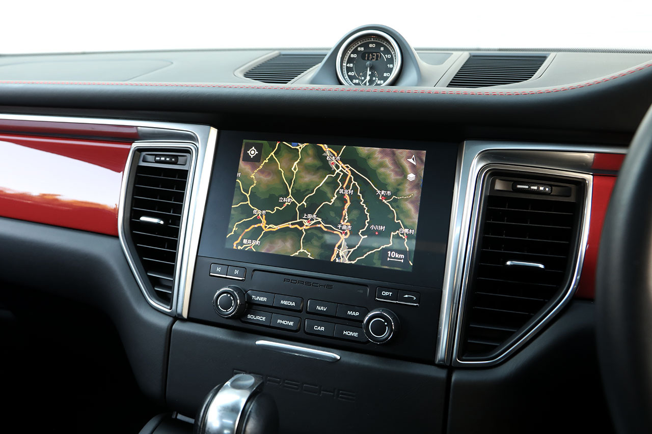 2018 Porsche MACAN null