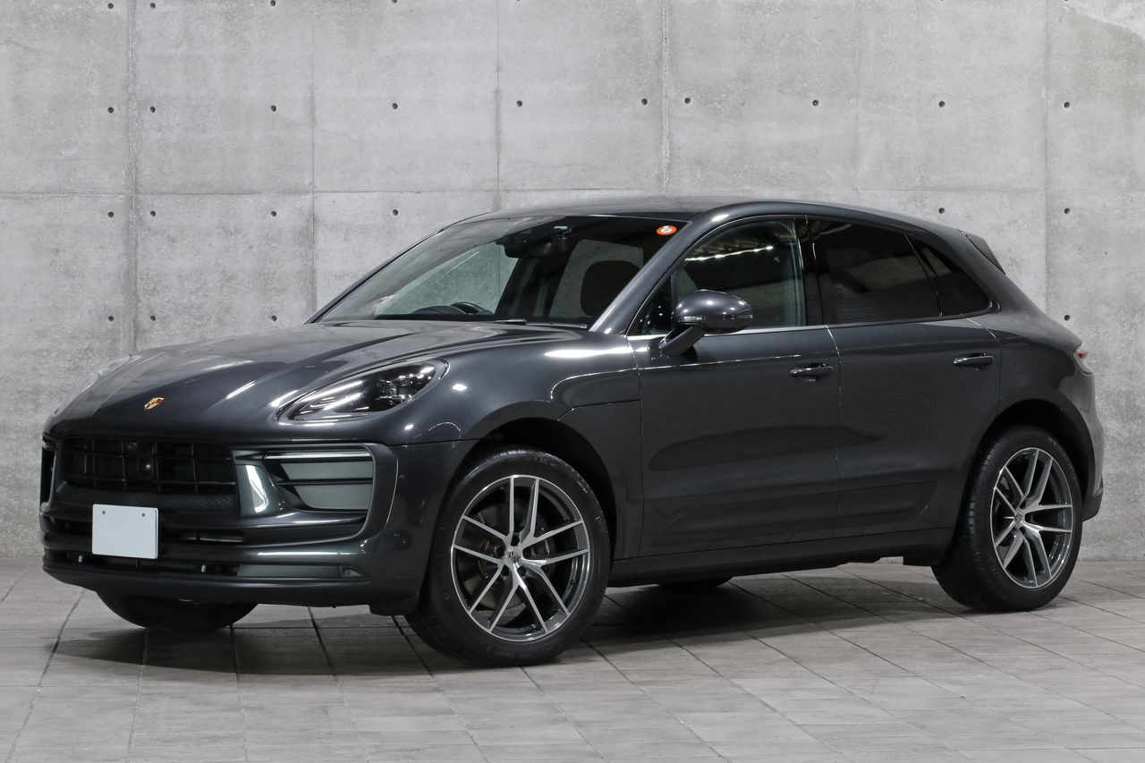 2022 Porsche MACAN null