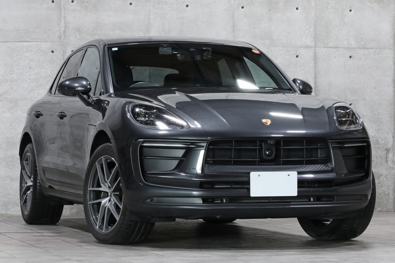 2022 Porsche MACAN null