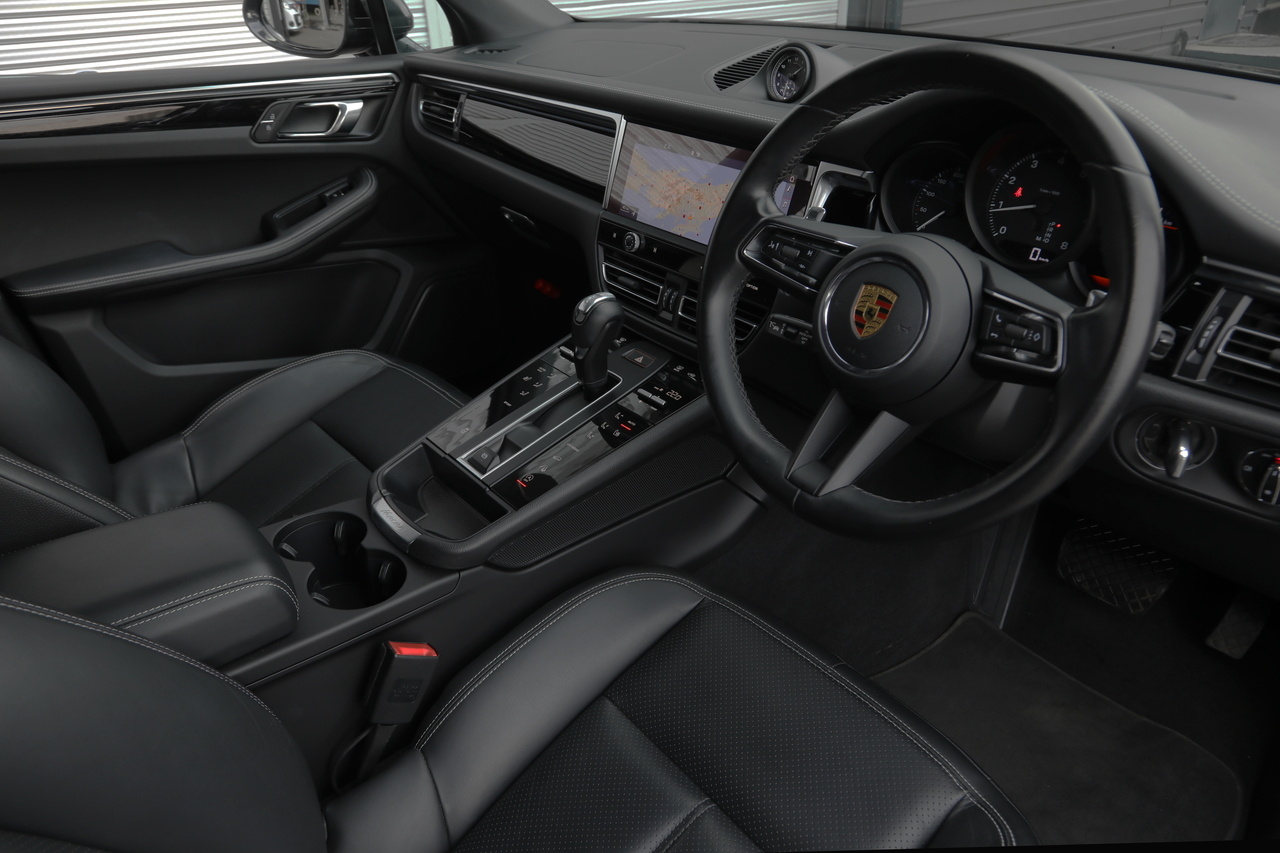 2022 Porsche MACAN null