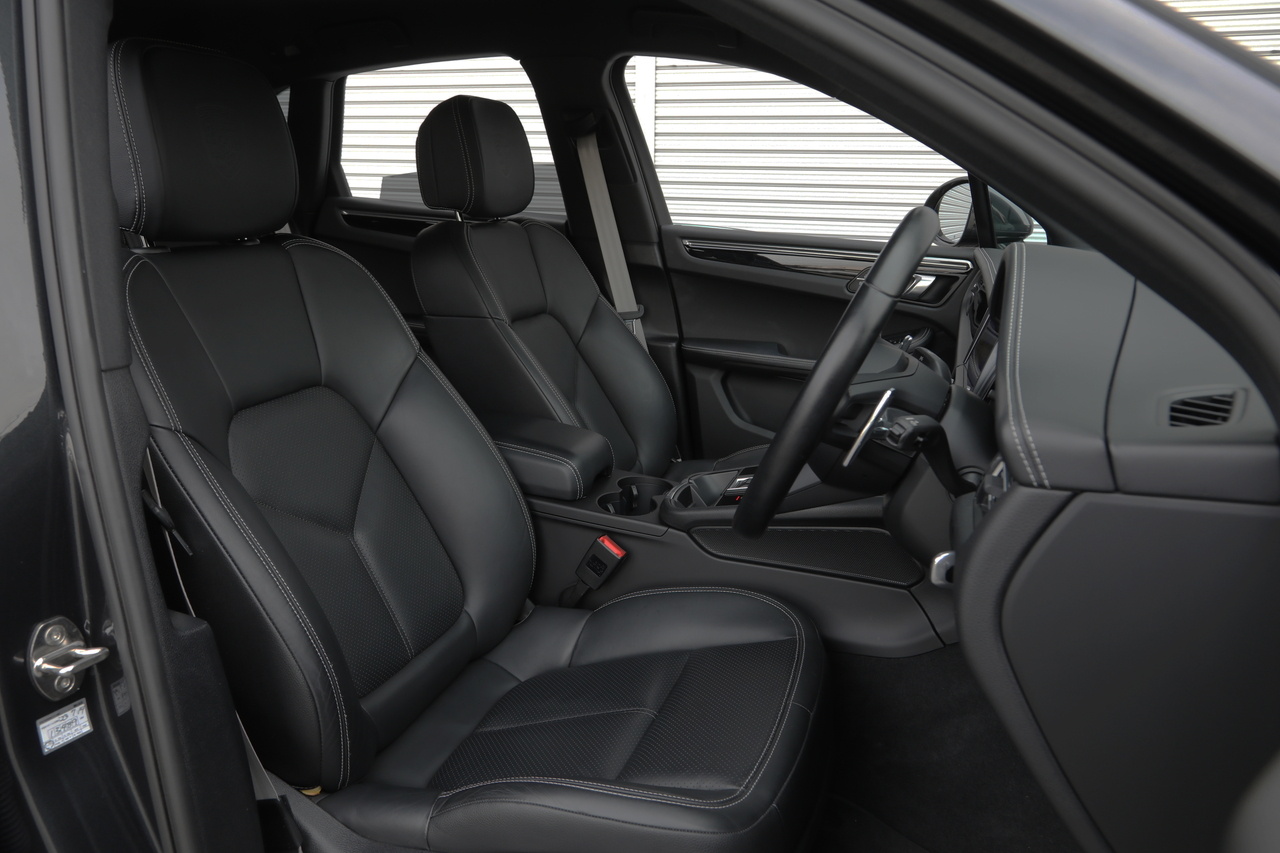 2022 Porsche MACAN null