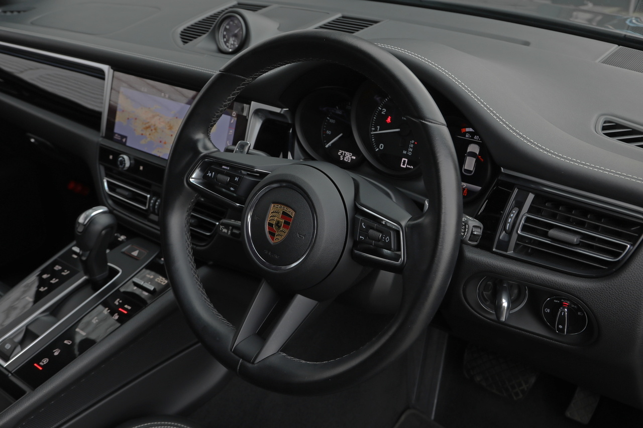 2022 Porsche MACAN null