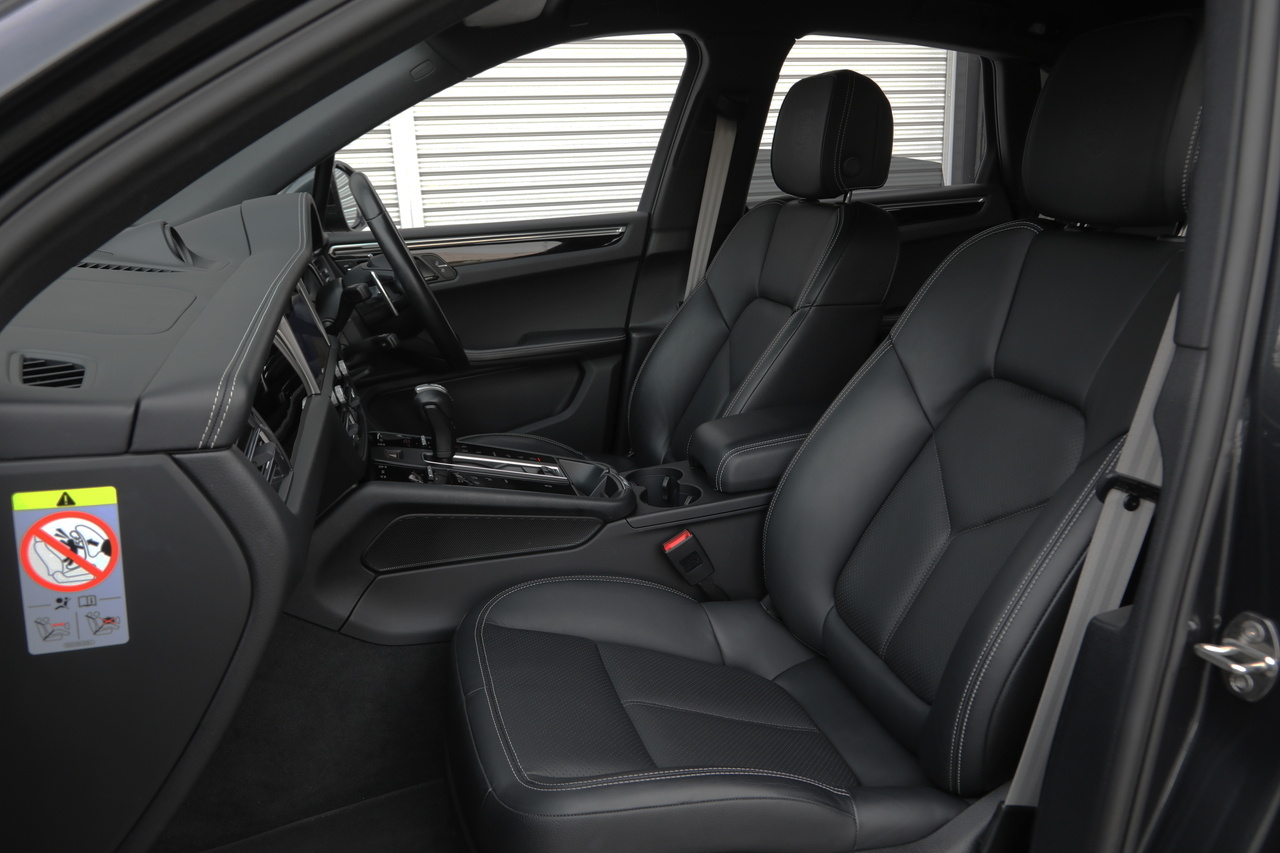 2022 Porsche MACAN null