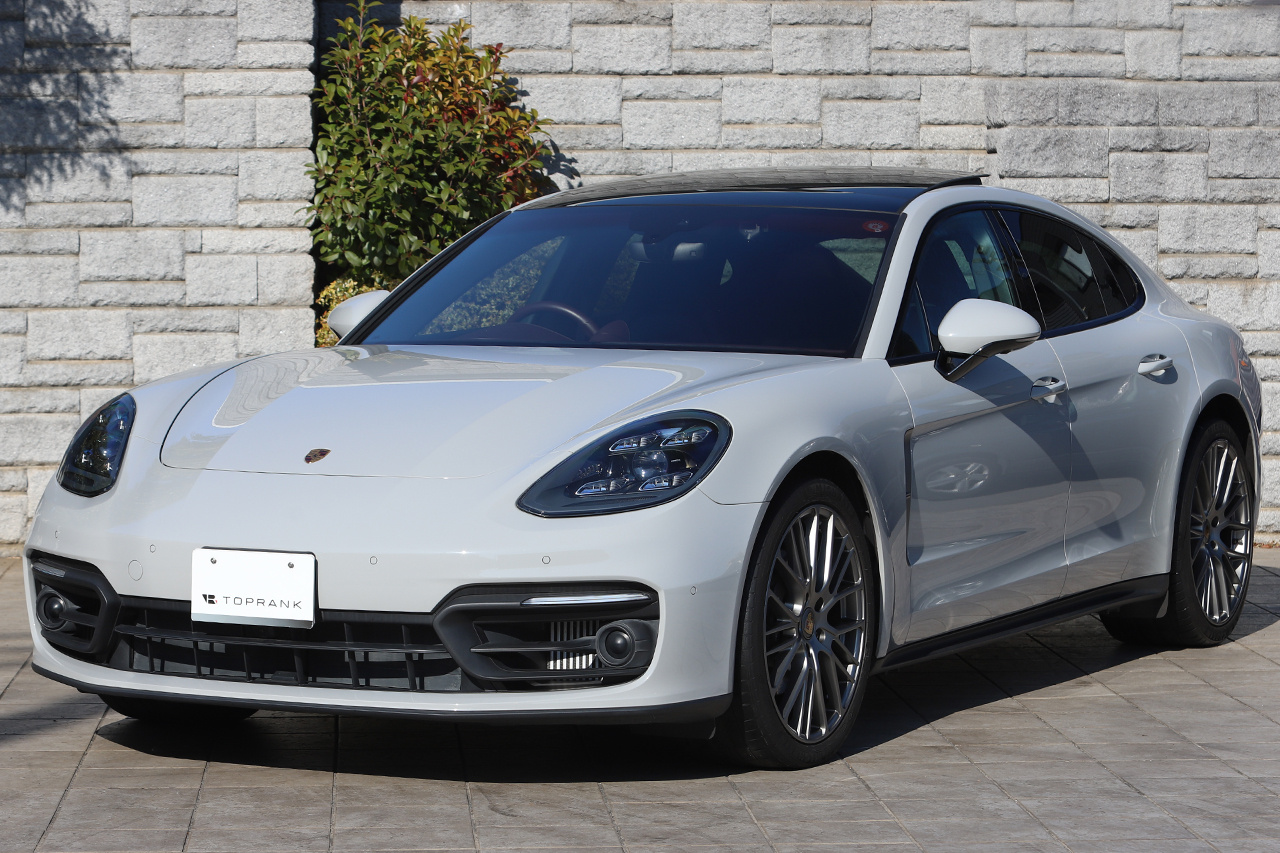 2022 Porsche PANAMERA null