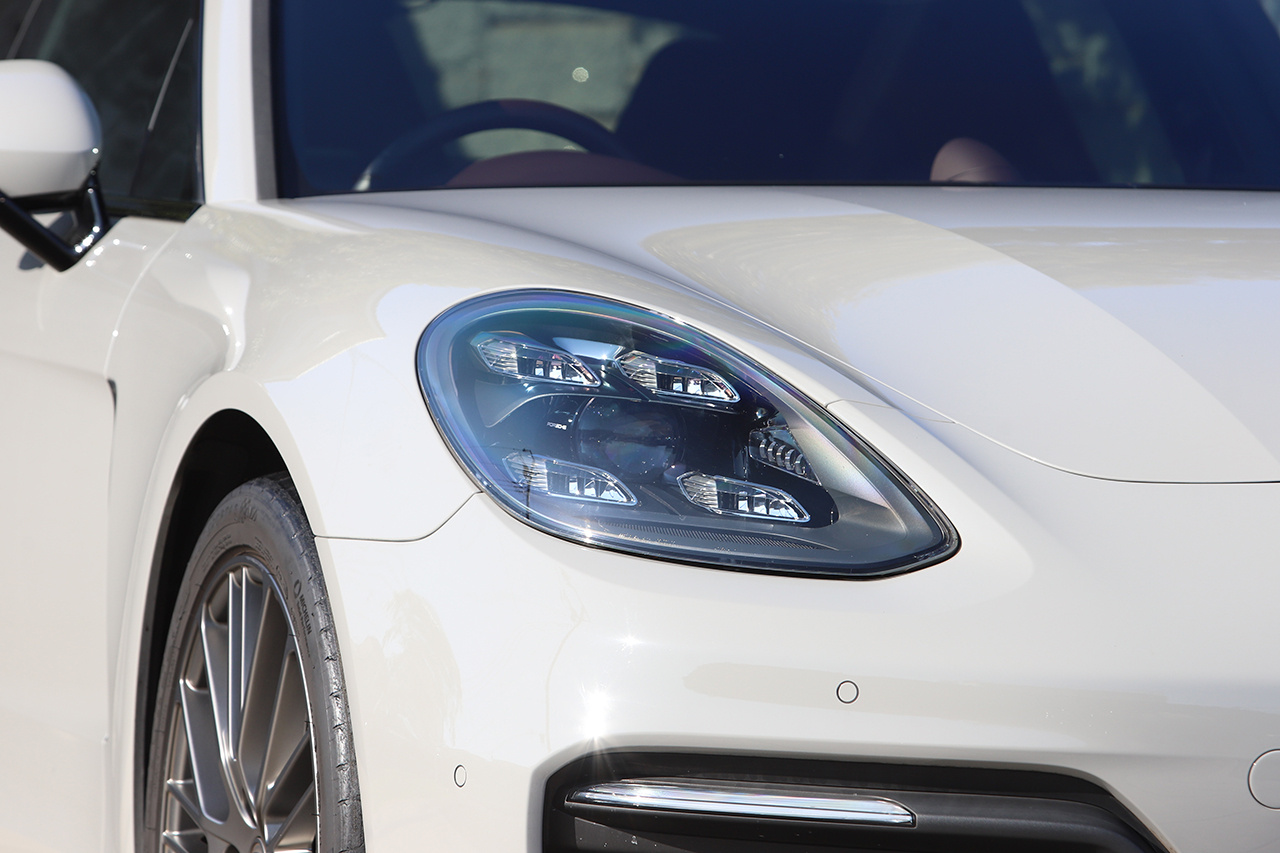 2022 Porsche PANAMERA null