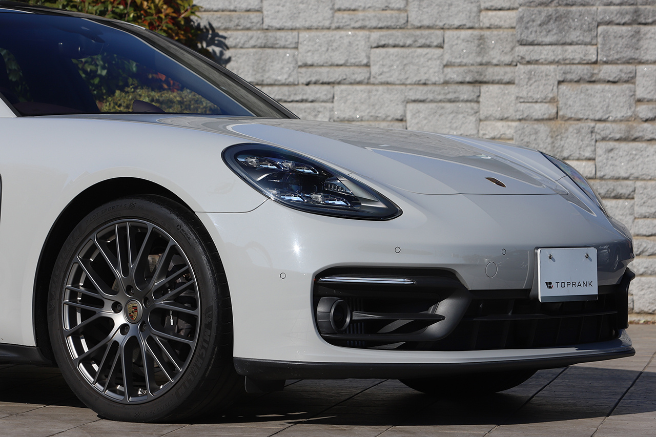 2022 Porsche PANAMERA null