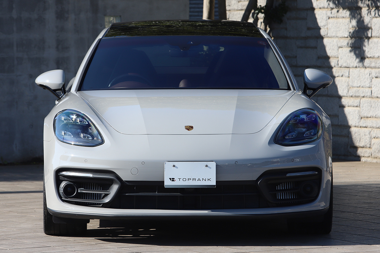 2022 Porsche PANAMERA null