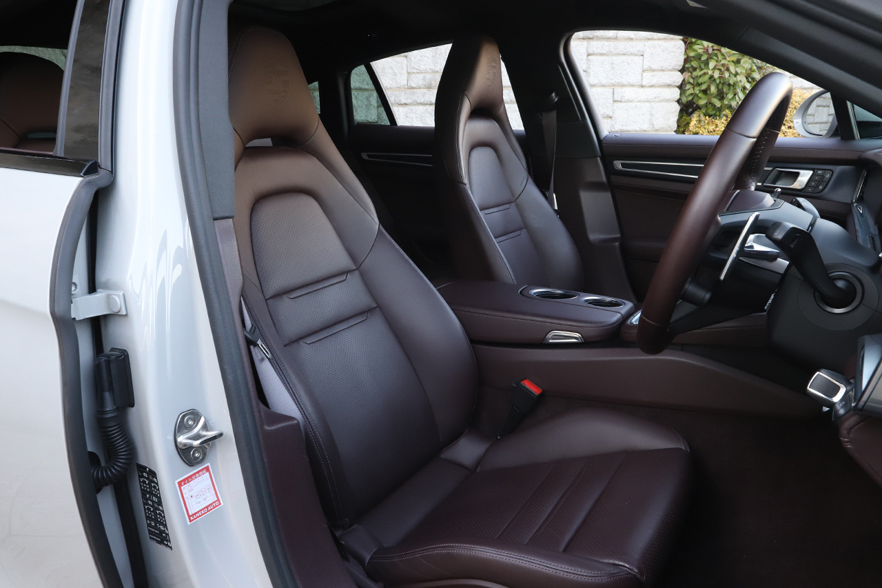 2022 Porsche PANAMERA null