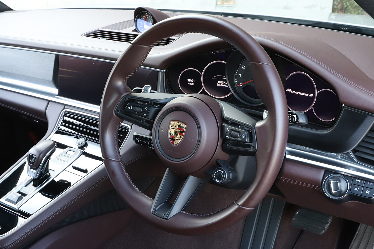 2022 Porsche PANAMERA null