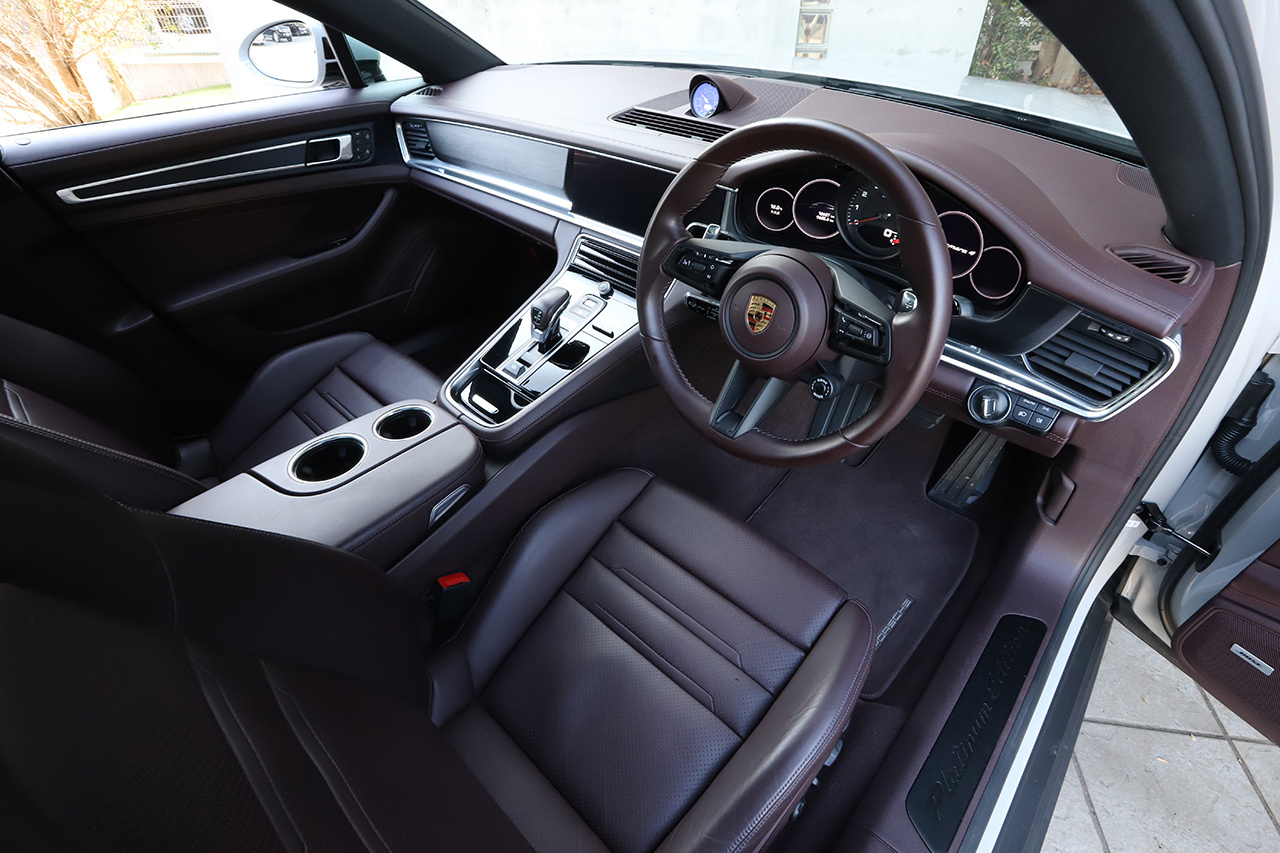 2022 Porsche PANAMERA null