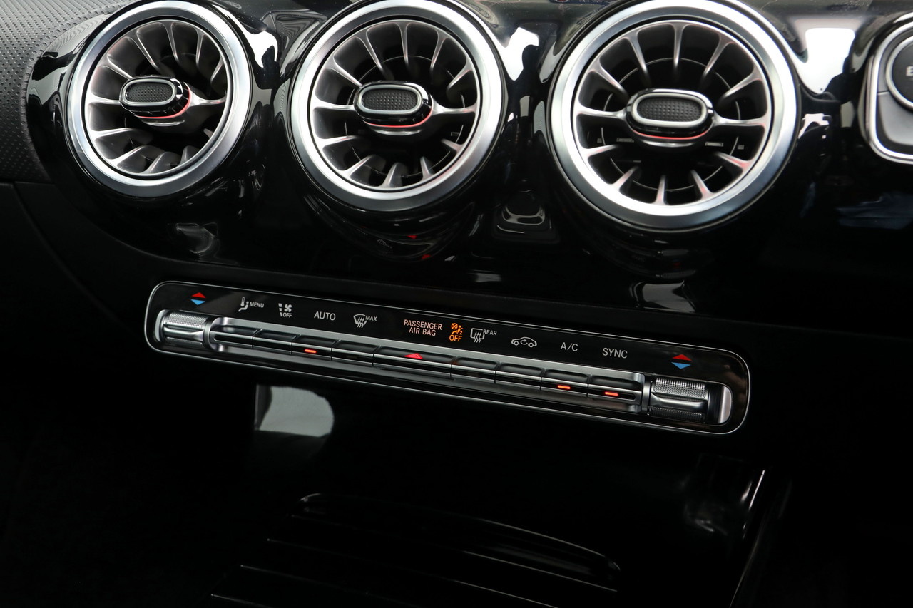 2024 Mercedes-AMG A-CLASS null