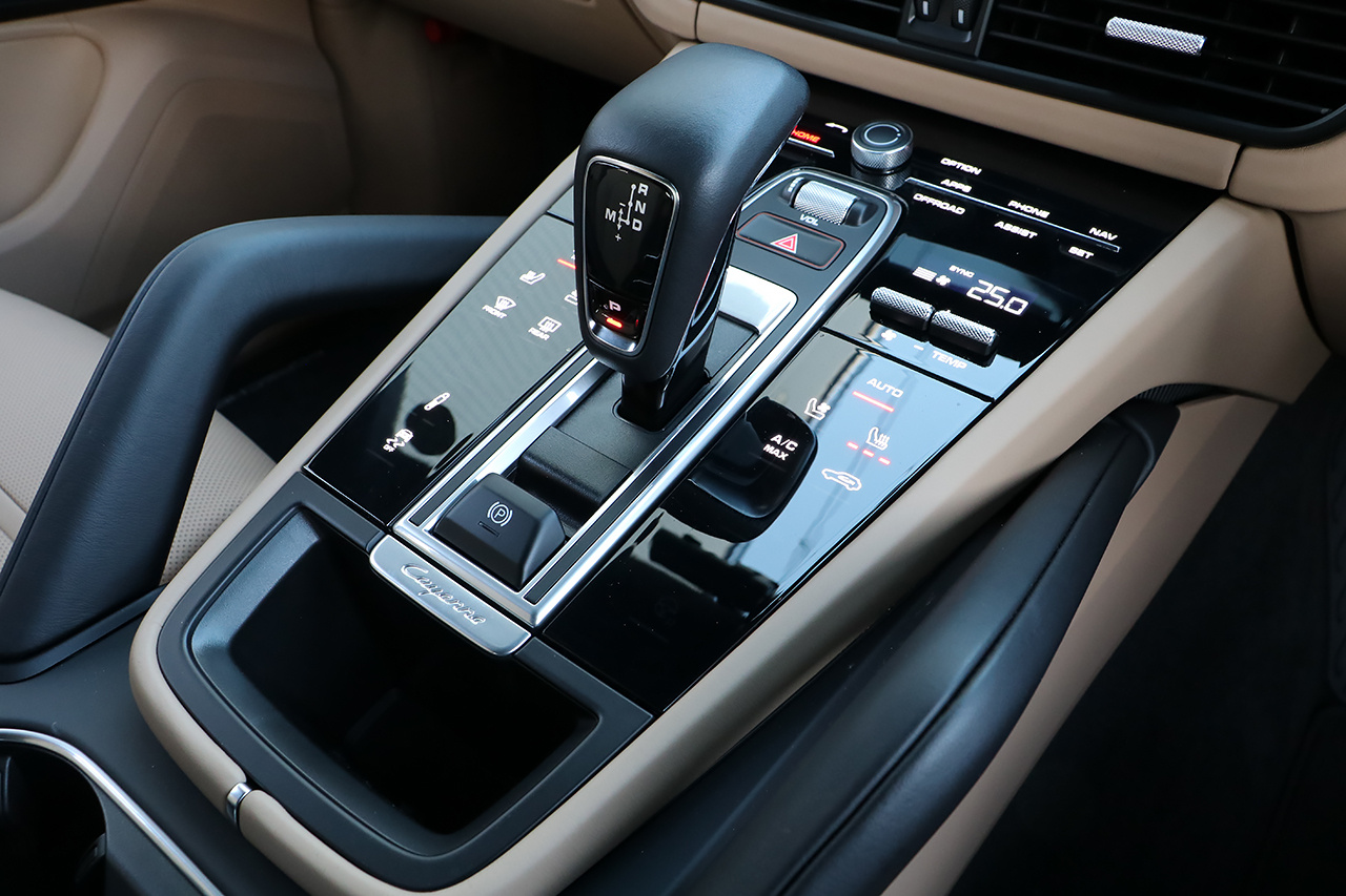 2022 Porsche CAYENNE 