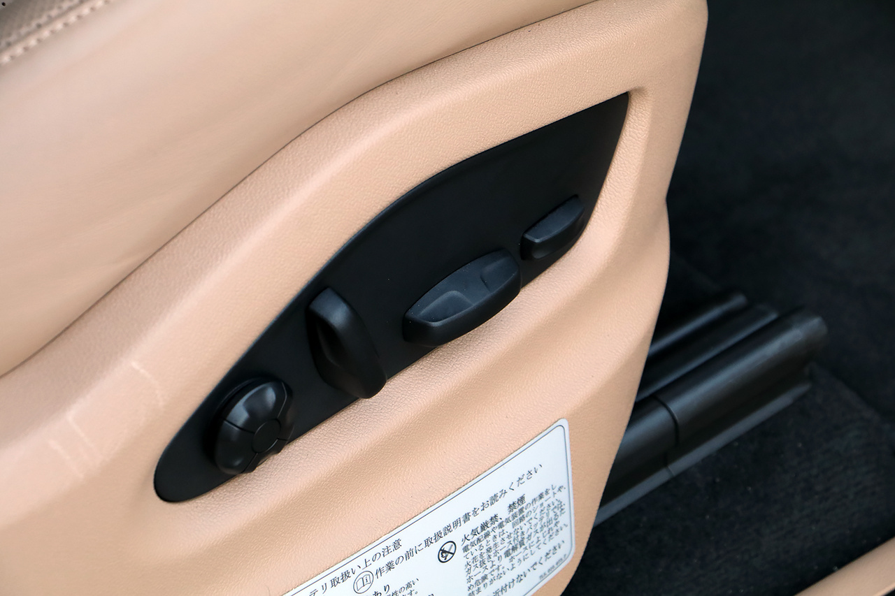 2022 Porsche CAYENNE 