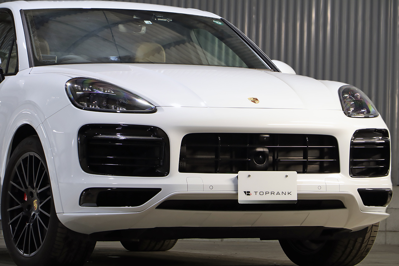 2022 Porsche CAYENNE 
