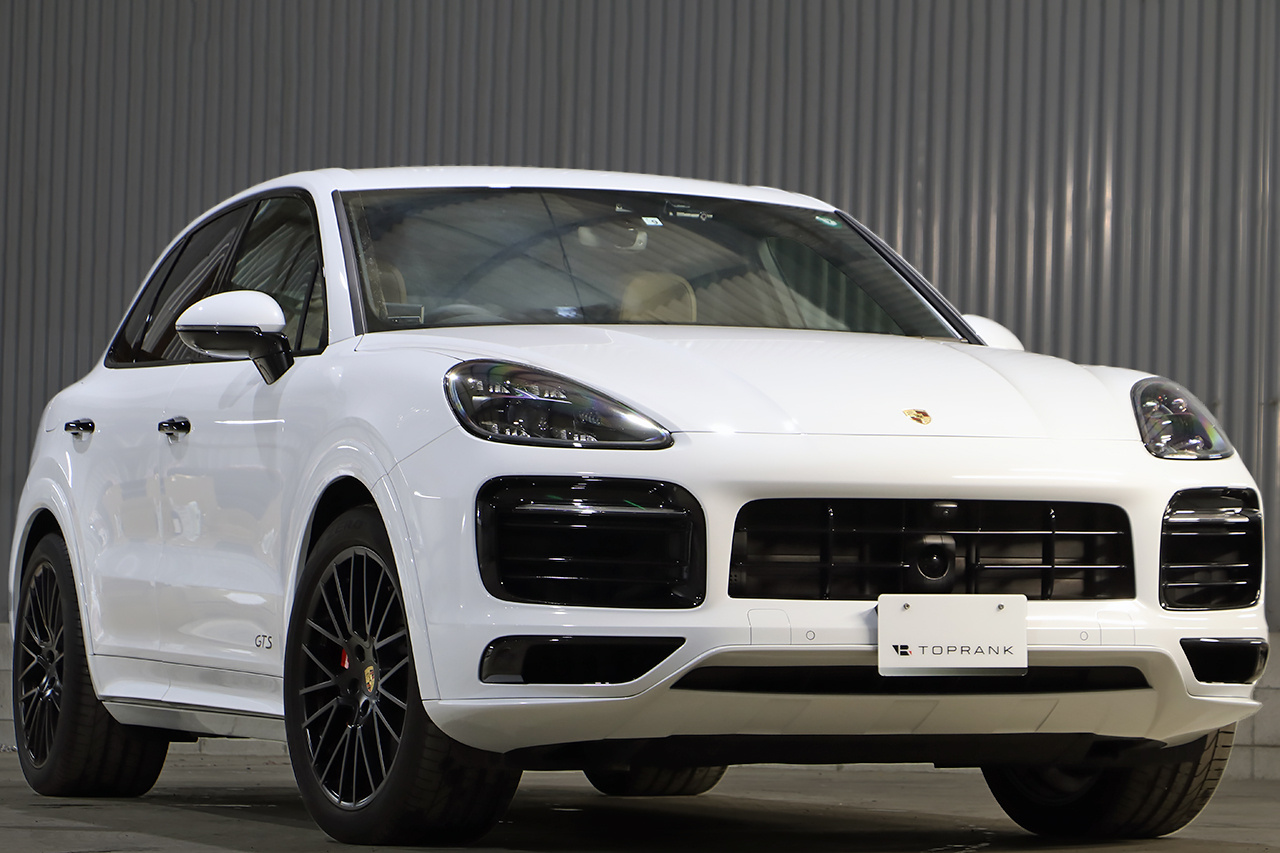 2022 Porsche CAYENNE 