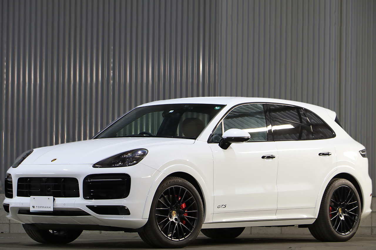 2022 Porsche CAYENNE 