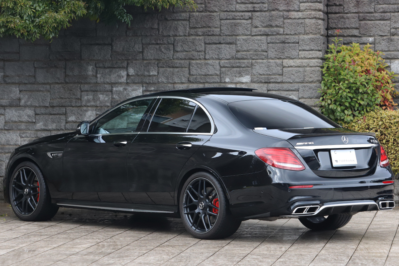 2017 Mercedes-AMG E CLASS null