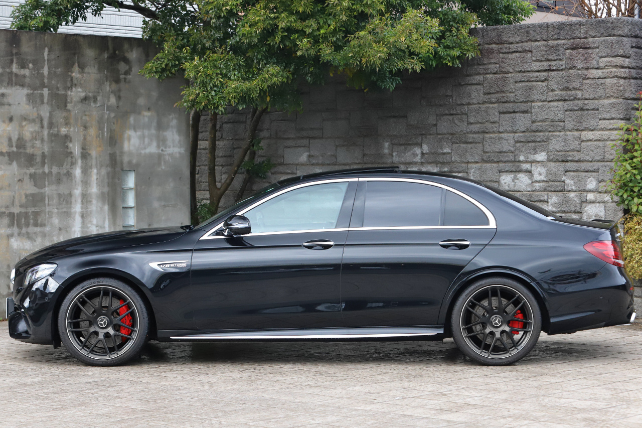 2017 Mercedes-AMG E CLASS null