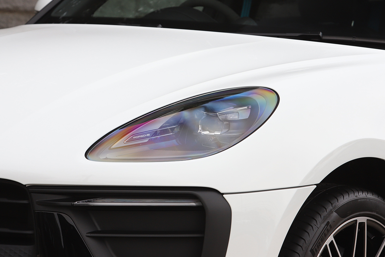 2025 Porsche MACAN 