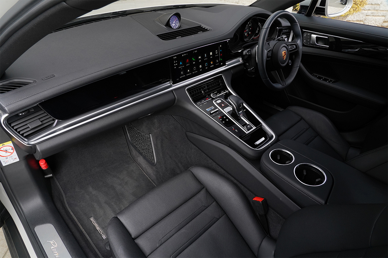 2023 Porsche PANAMERA null