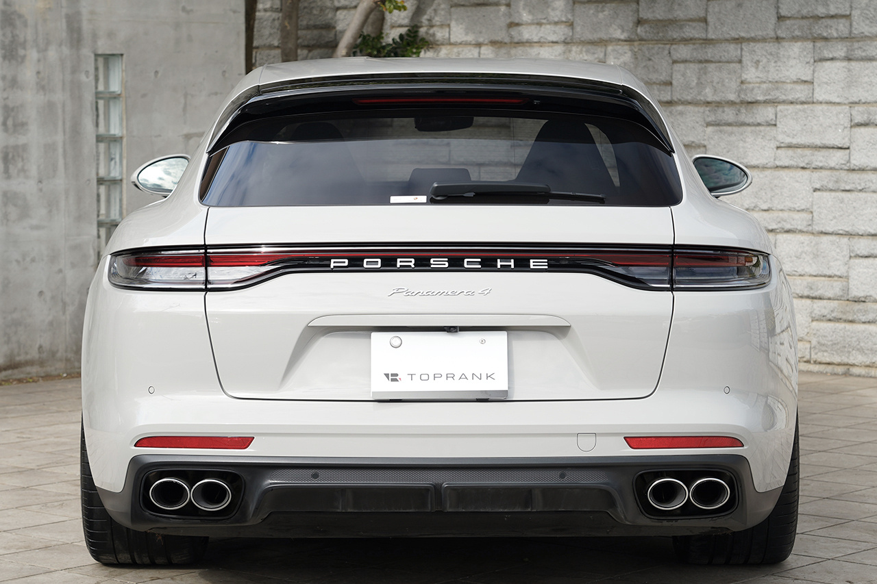 2023 Porsche PANAMERA null