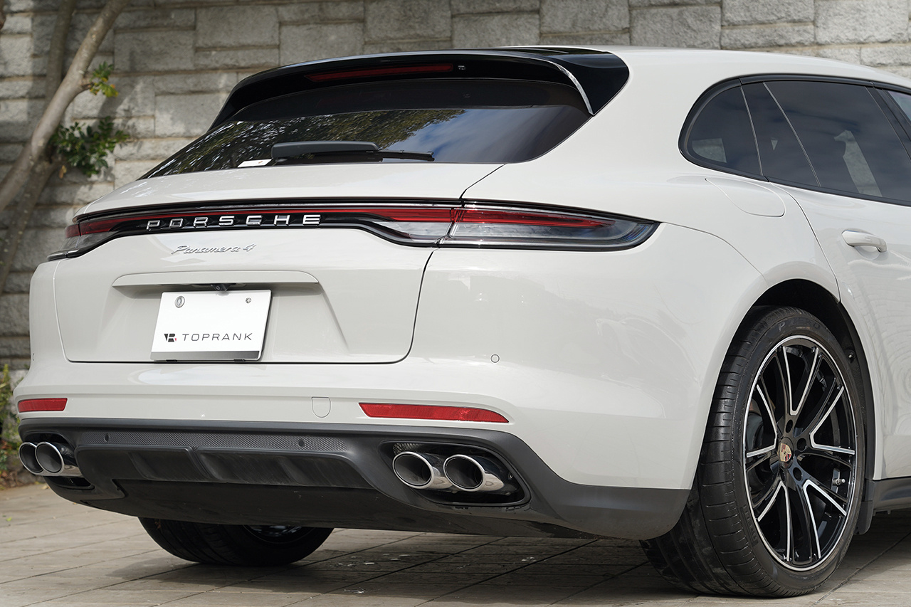 2023 Porsche PANAMERA null