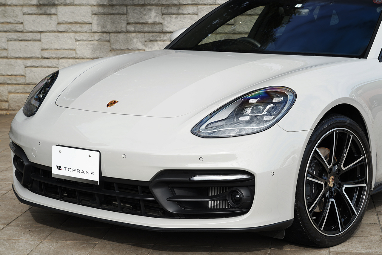 2023 Porsche PANAMERA null